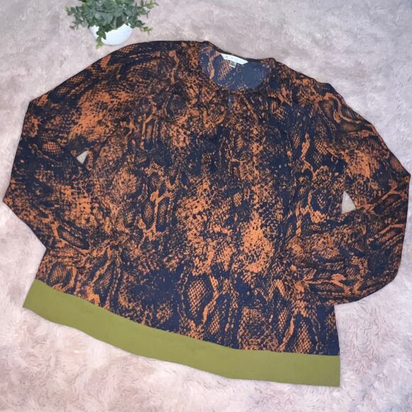 Cabi Snake Skin Animal Print Surplice Wrap Front Blouse Size: Medium - Picture 7 of 11